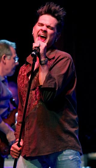 Bo Bice fronting Blood, Sweat & Tears at Musikfest Cafe